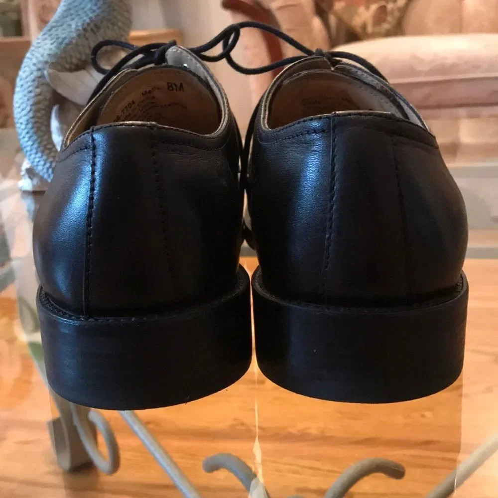 Chaps Men’s Black Leather Oxfords 96-7704 Sz 8 Near New